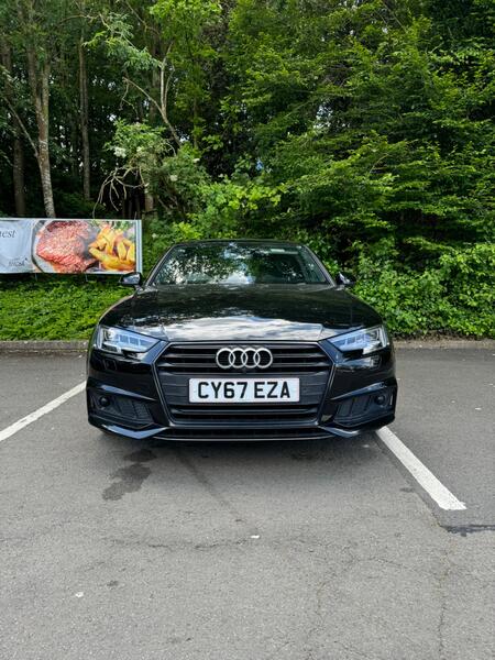 AUDI A4 2.0 TDI Black Edition